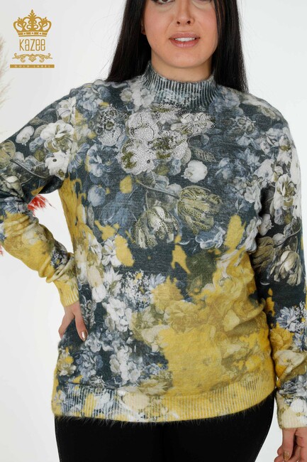 женская шафрановая куртка из ангоры с вышивкой - 18997 | КАZЕЕ - Thumbnail