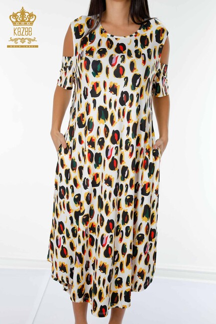 Женское платье с вырезом на плечах цвета экрю - 77794 | КАZЕЕ - Thumbnail