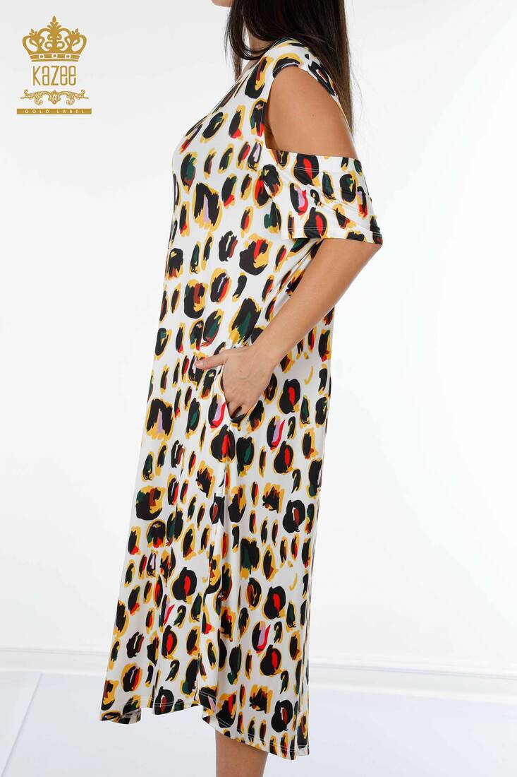 Женское платье с вырезом на плечах цвета экрю - 77794 | КАZЕЕ