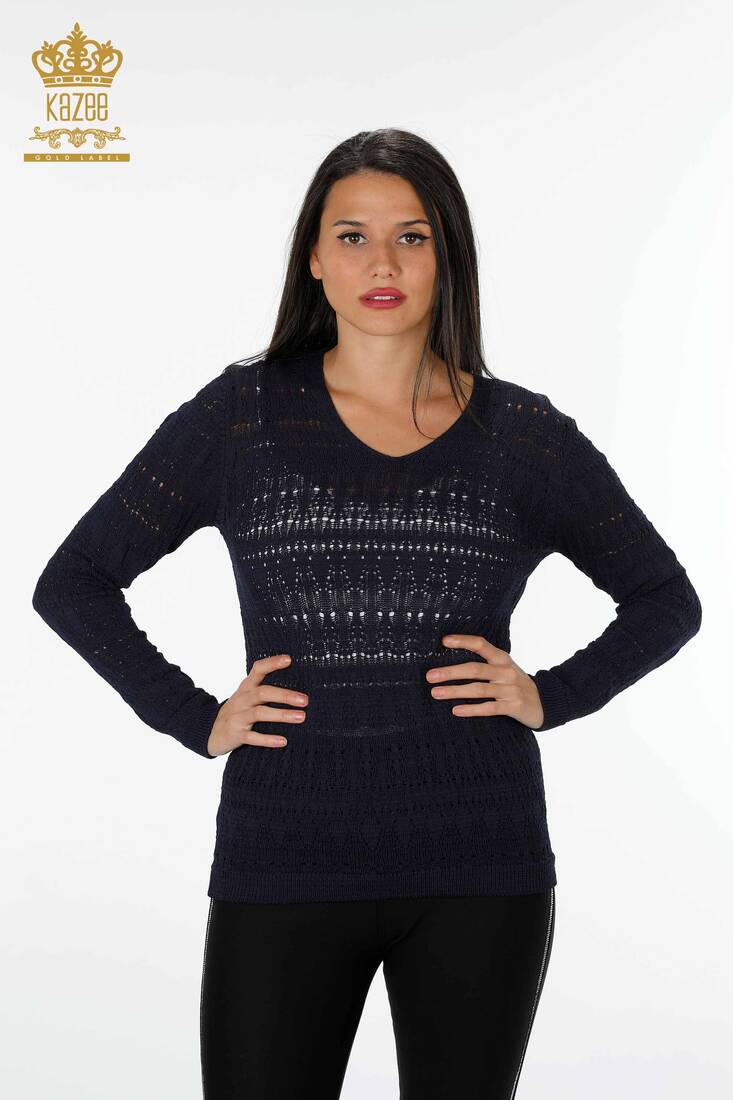 Женский трикотажный свитер с V-образным вырезом темно-синий - 14853 | КАZЕЕ