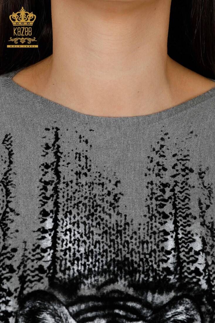 Женский трикотажный свитер с изображением тигра, серый - 15292 | КАZЕЕ